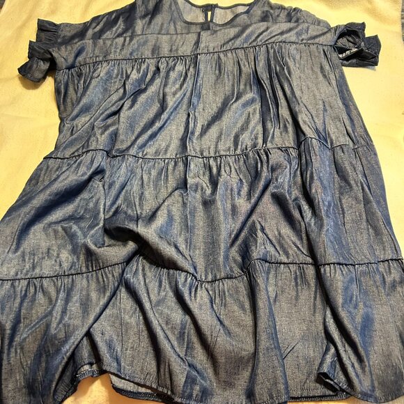 Cute layered dress. Very shimmery as it flows. Dark Navy. Size XXXL. (1023) - Picture 3 of 8
